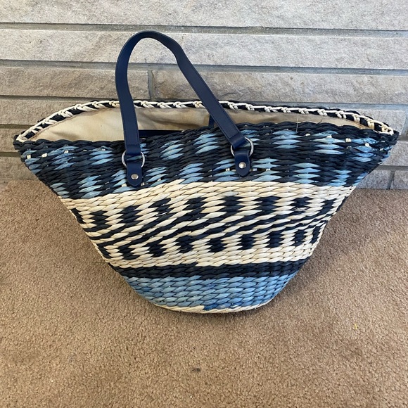 Lucky Brand Handbags - Lucky Brand Basket Tote